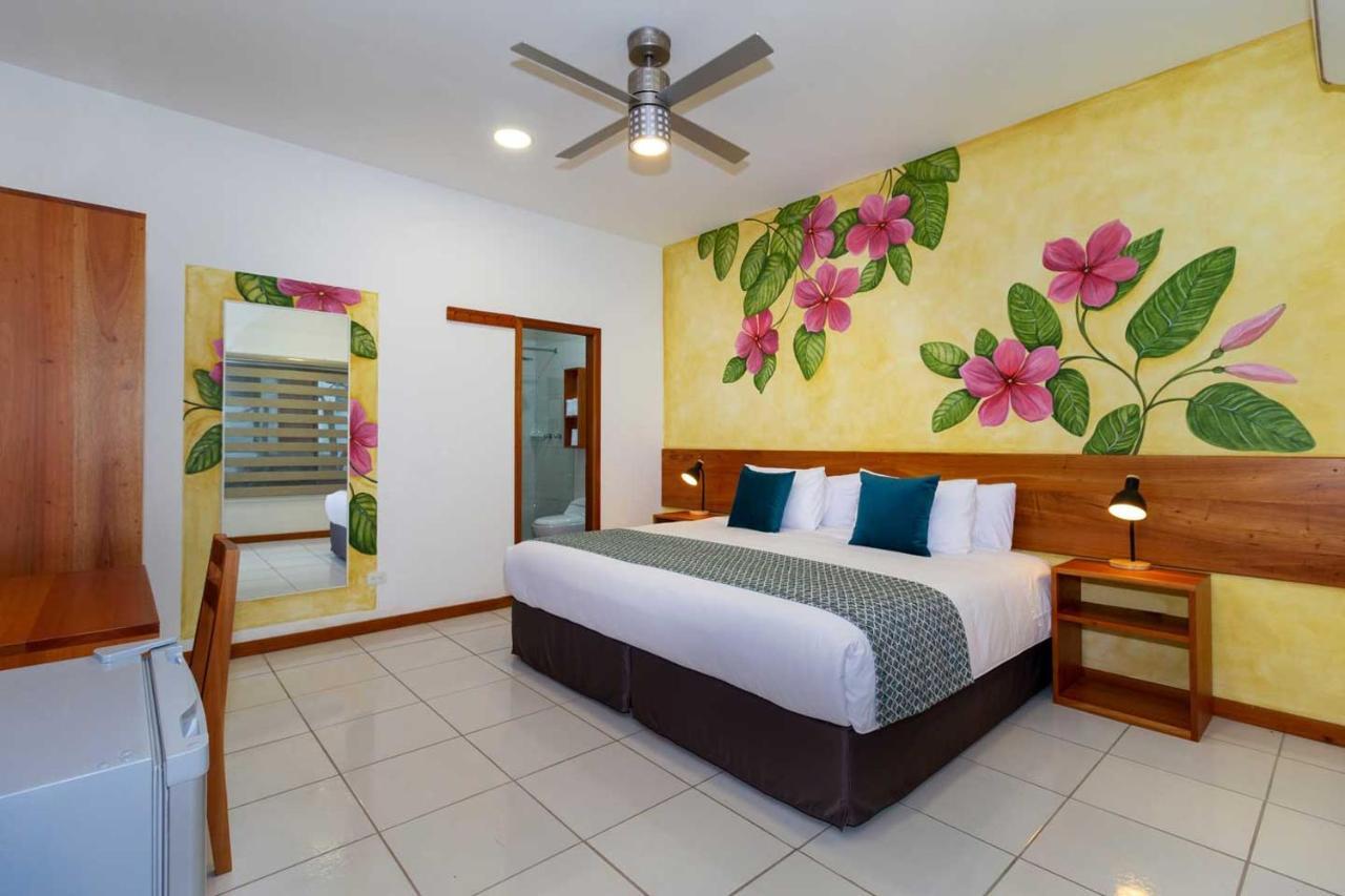 Plaza Luna Suites プエルトアヨラ エクステリア 写真