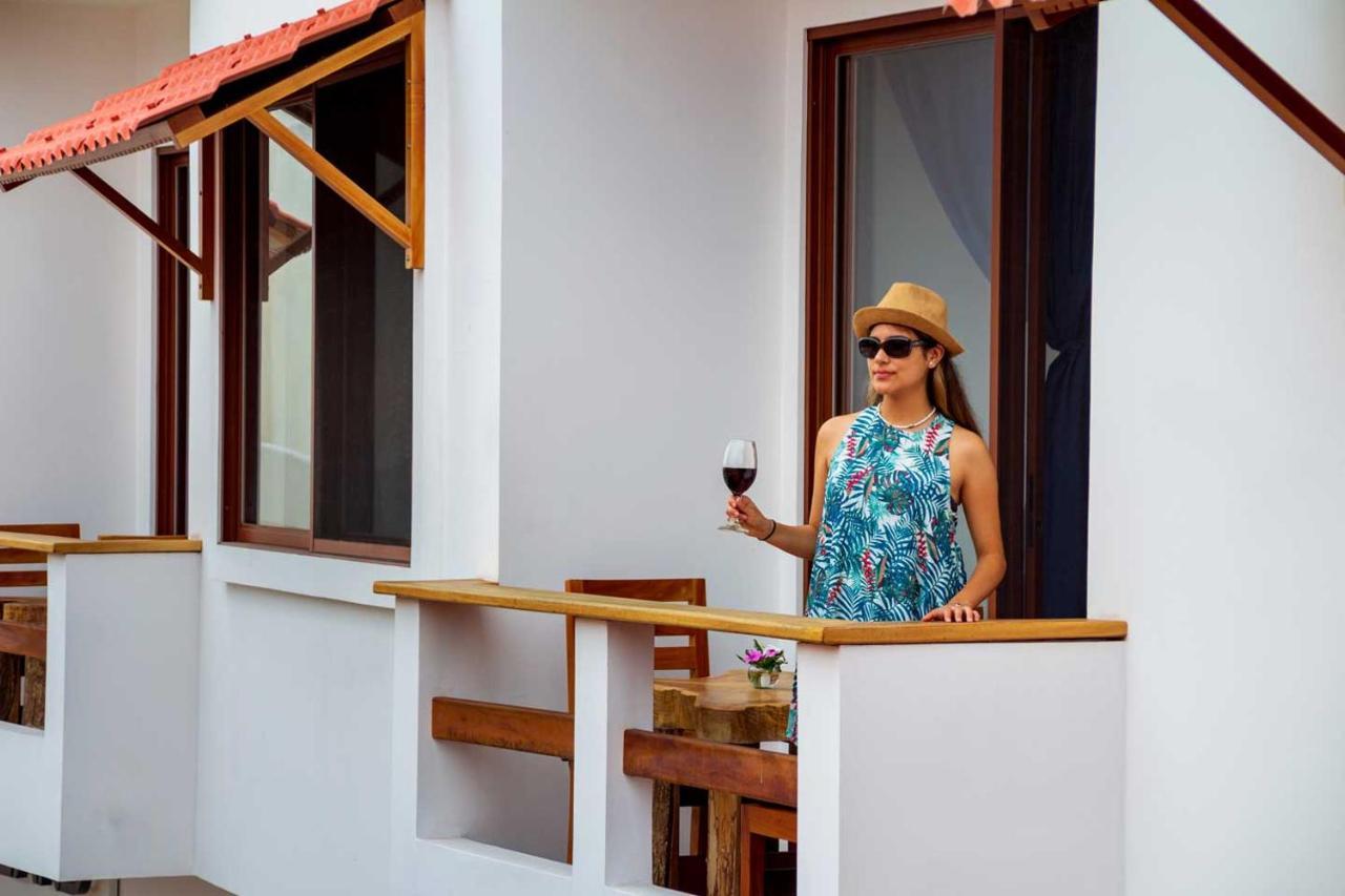 Plaza Luna Suites プエルトアヨラ エクステリア 写真