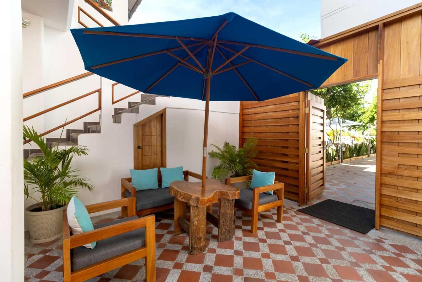 Plaza Luna Suites プエルトアヨラ エクステリア 写真